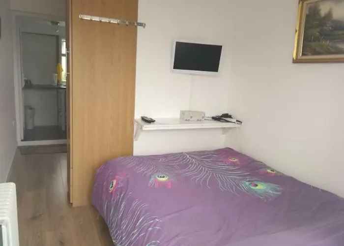 Rest Room Near To Heathrow Airport